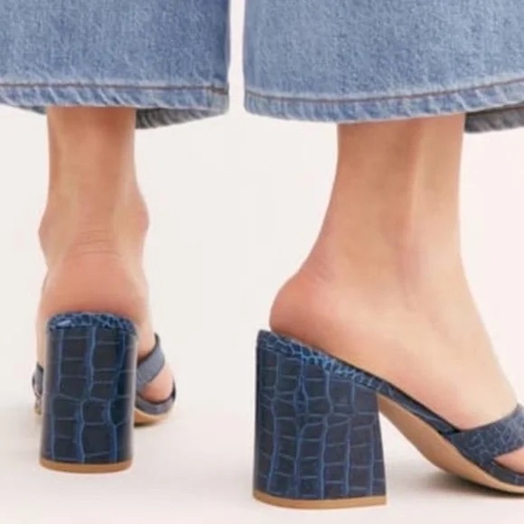 FREE PEOPLE Charlie V Heeled Sandals Size 36/6 NWOB - Picture 2 of 11